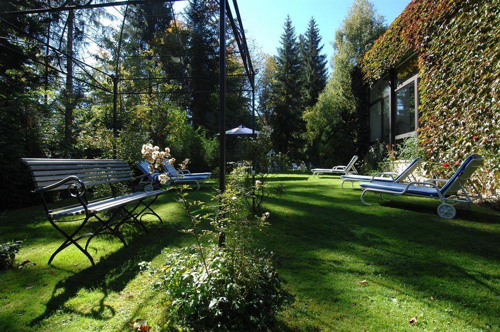 Romantik Hotel Schweizerhof & Spa フリムス エクステリア 写真