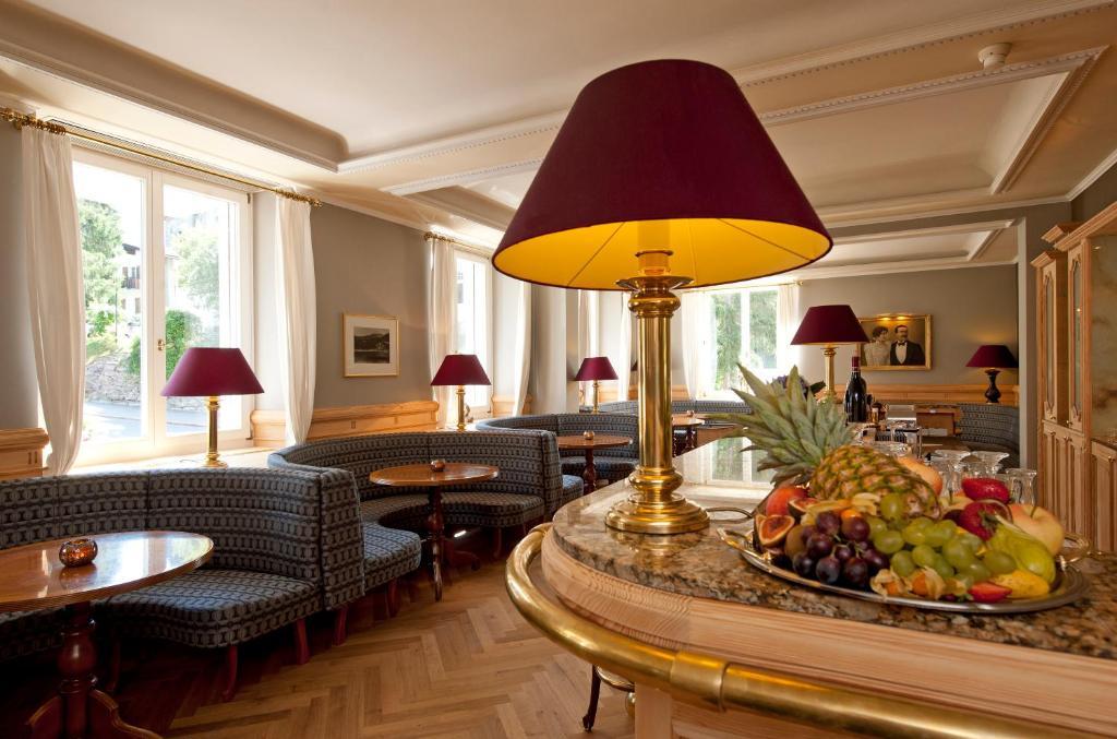 Romantik Hotel Schweizerhof & Spa フリムス エクステリア 写真